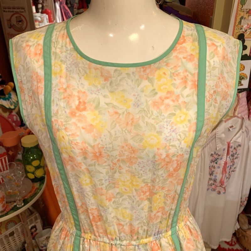 画像: Light green line flower pattern sleeveless onepiece