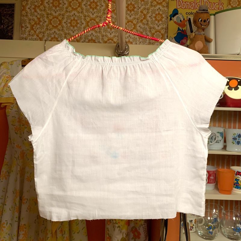 画像: (SALE) Girl Flower embroidery patch cutoff top