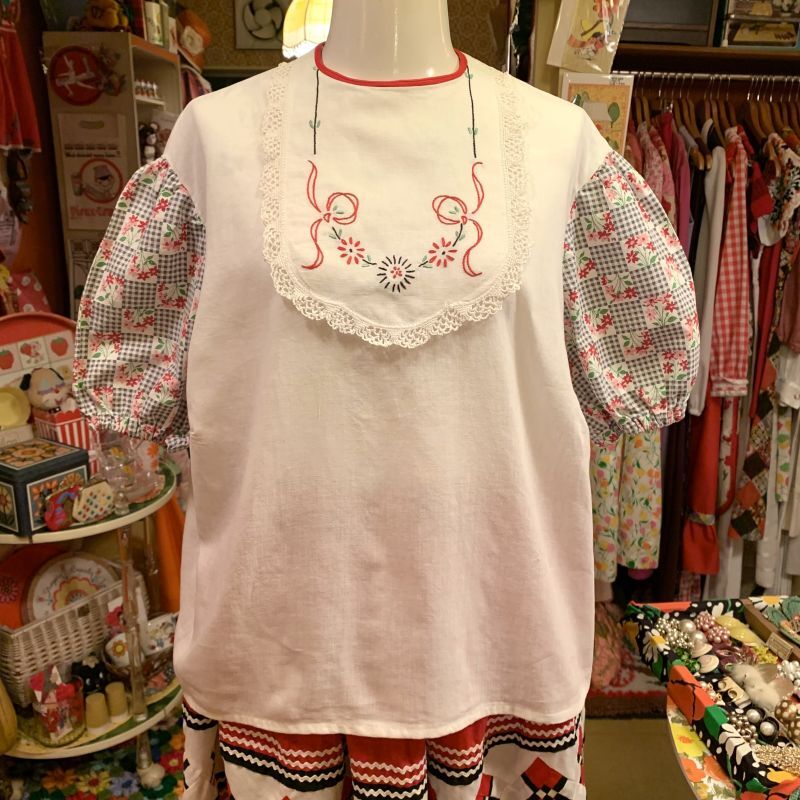 画像: Vintage flower embroidery puff sleeve top