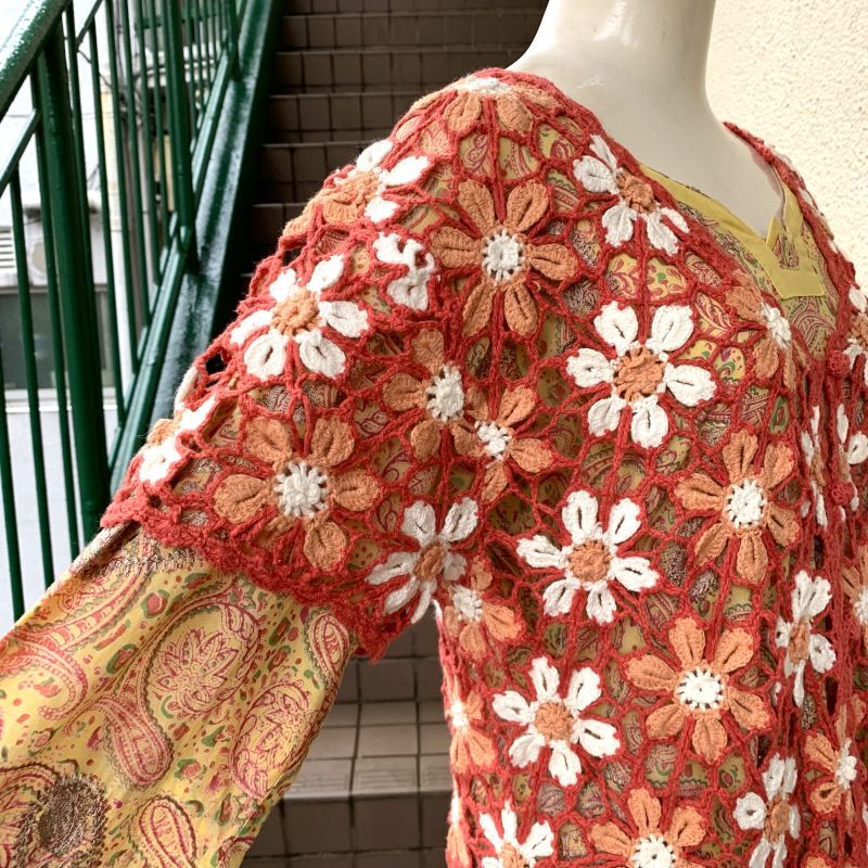 画像: Vintage Flower crochet cardigan