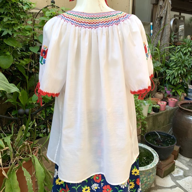 画像: Vintage Hungary kalocsa embroidery top