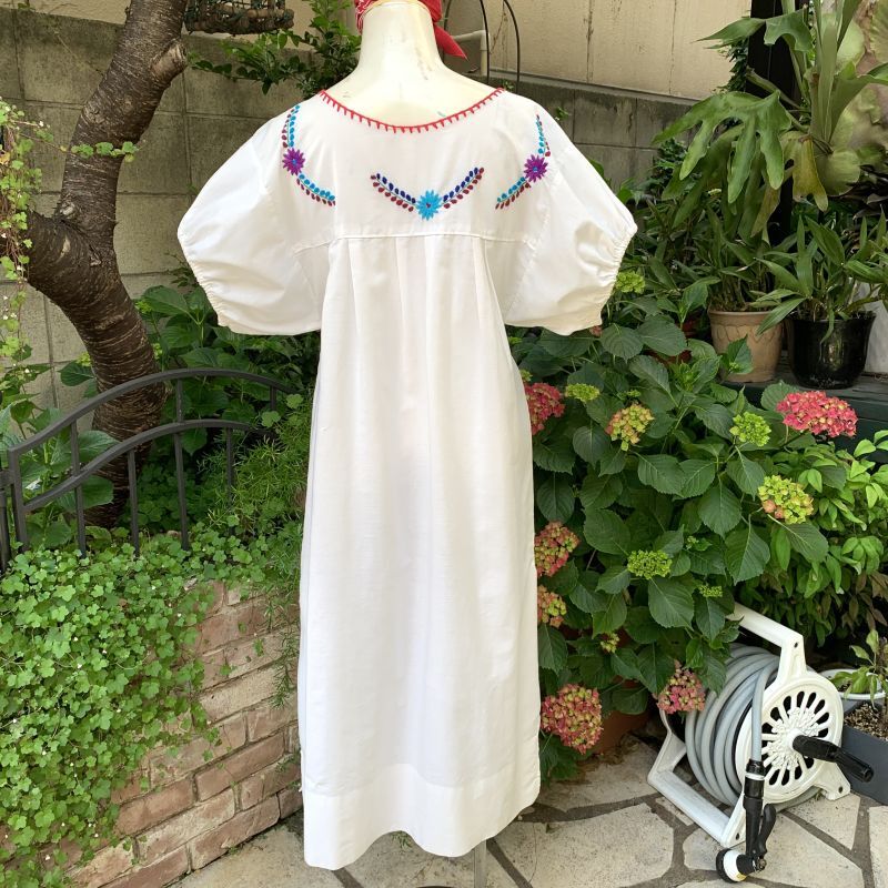 画像: Vintage Wh mexican embroidery dress