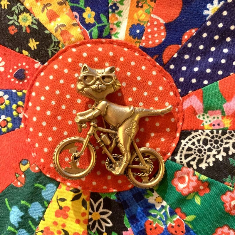 画像: Vintage Bueen cat broach