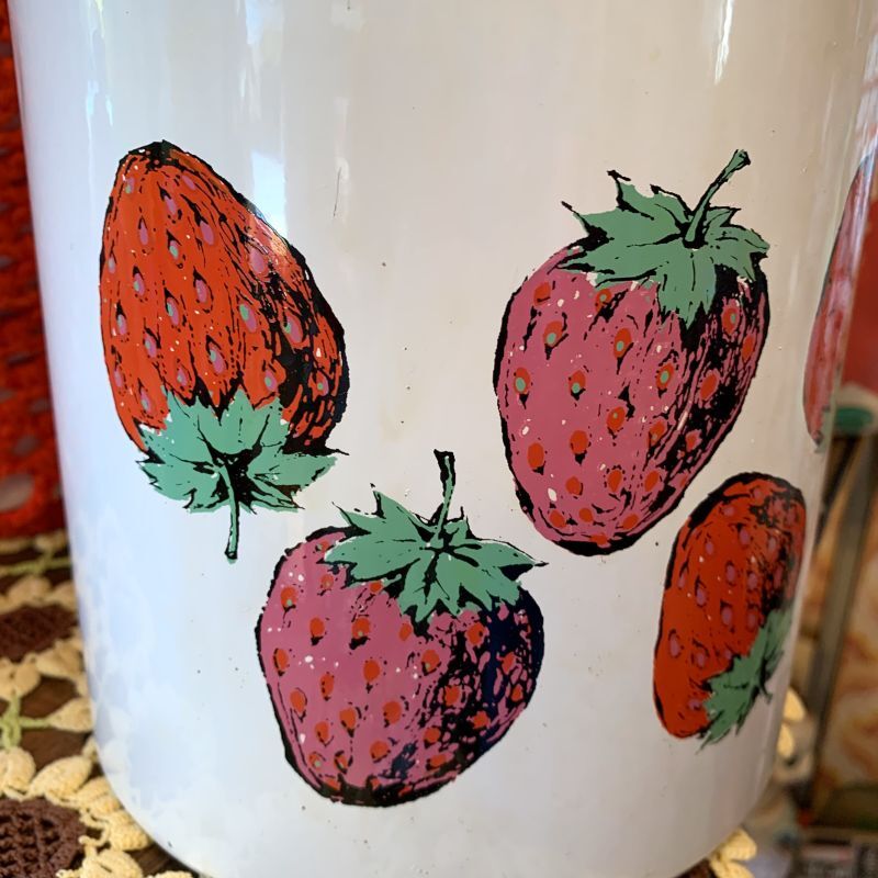 画像: Vintage strawberry tin canister 