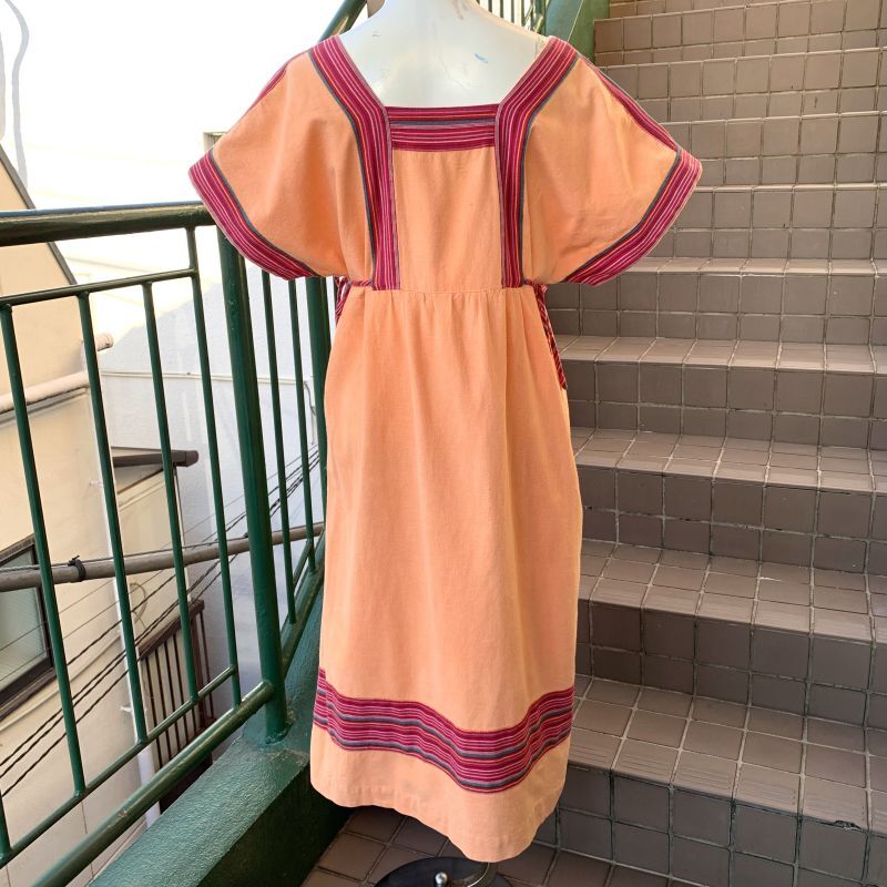 画像: Vintage light orange  embroidery dress