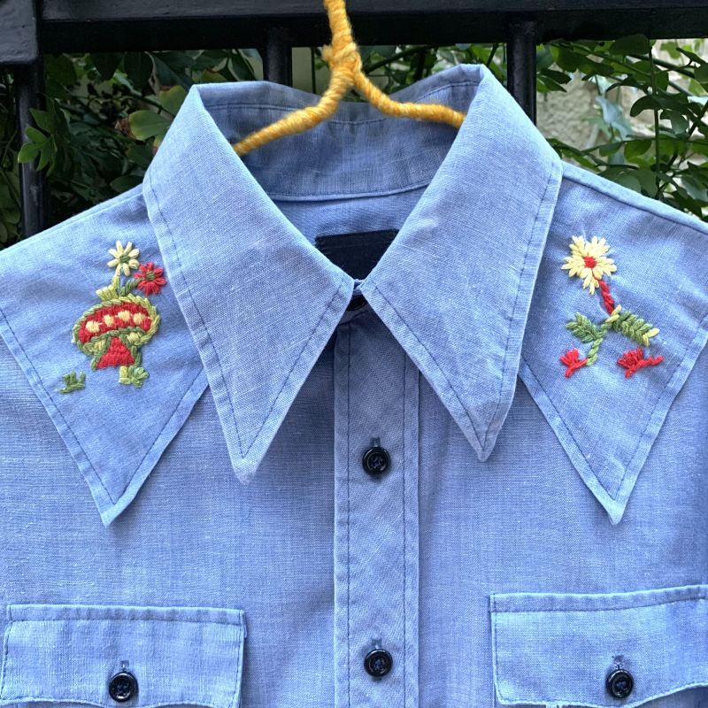 画像: Vintage mushroom&flower embroidery chambray shirt