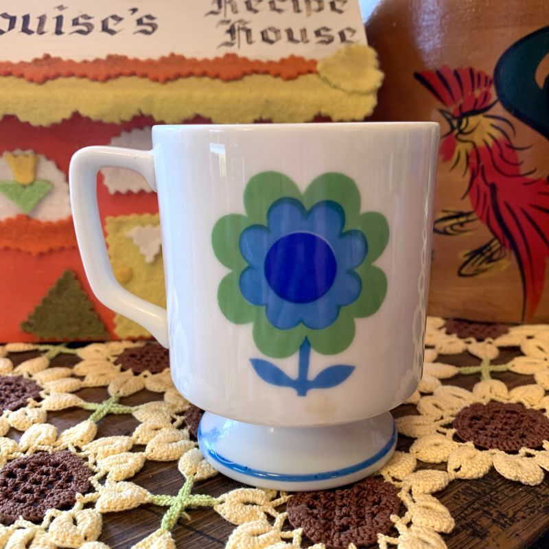 画像: Vintage flower pattern stemmed mug  (A)