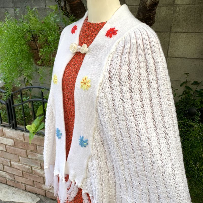 画像: (SALE) Vintage flower embroidery knit cape