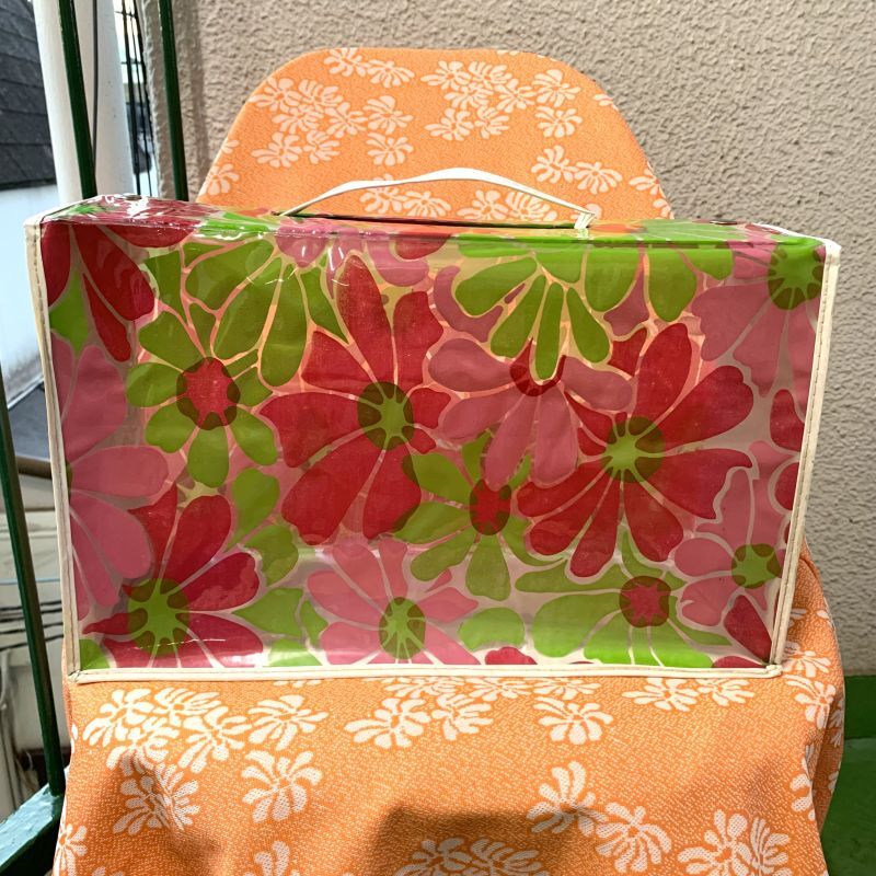 画像1: Vintage flower pattern vinyl bag(PK/GR)