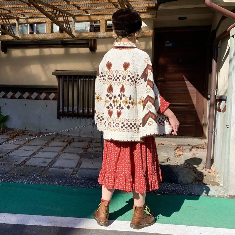 画像: Vintage heart pattern knit poncho