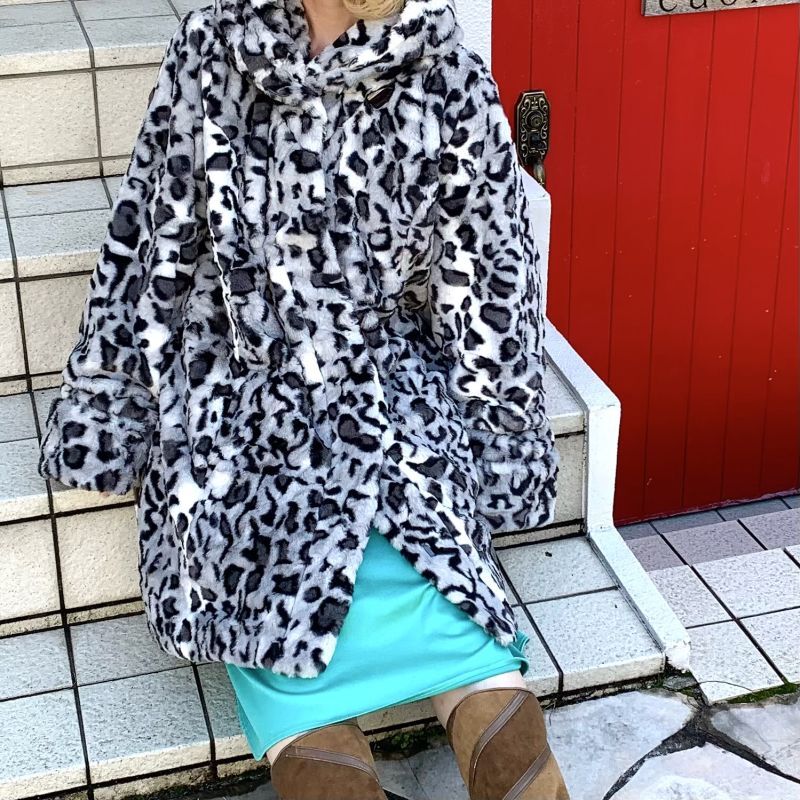 画像: (SALE) Vintage bk.gy leopard eco fur reversible coat
