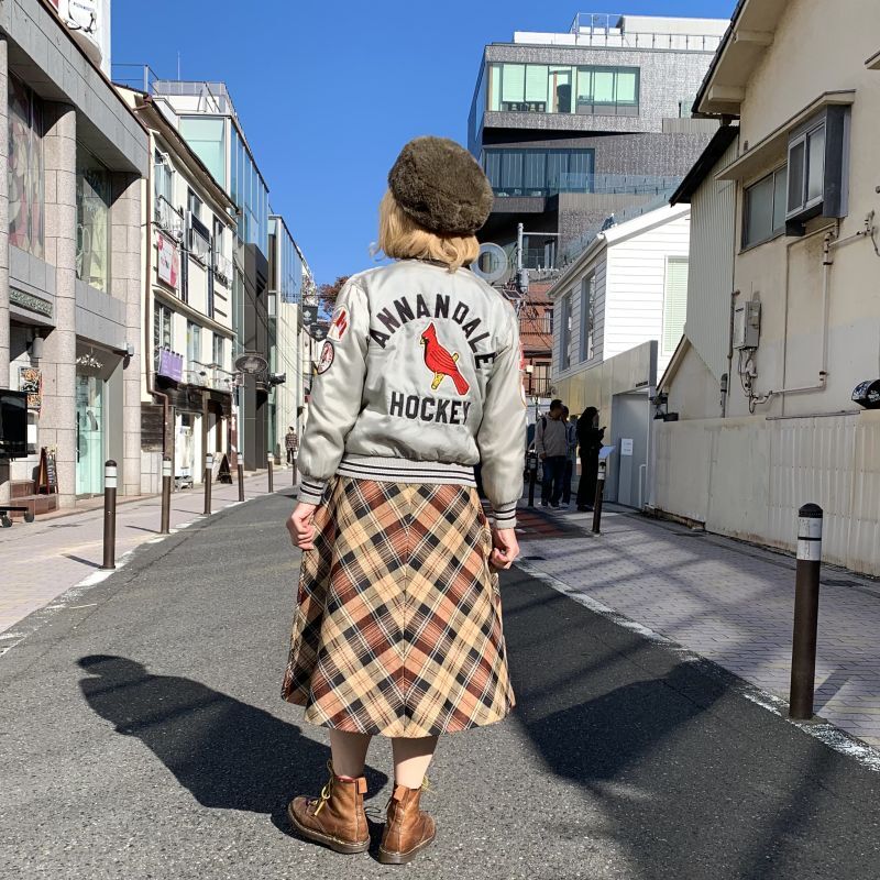 画像: Vintage light gray satin patch jacket