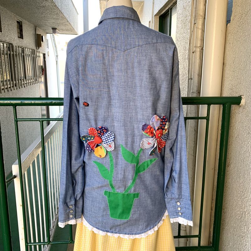 画像: Vintage flower patch chambray shirt