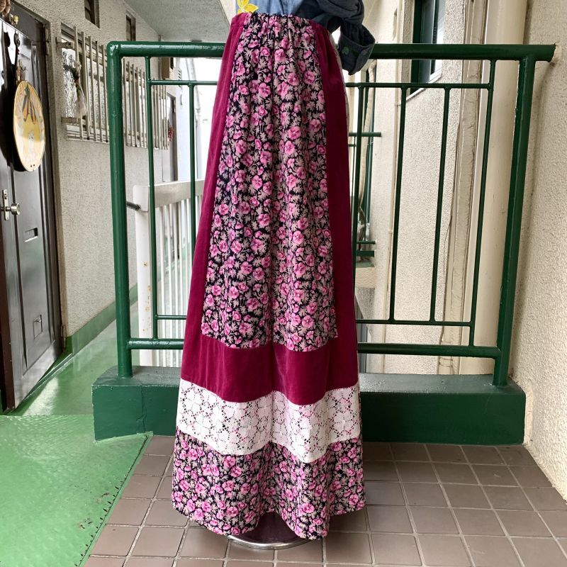 画像4: (SALE) Vintage velor&flower lace patchwork long skirt