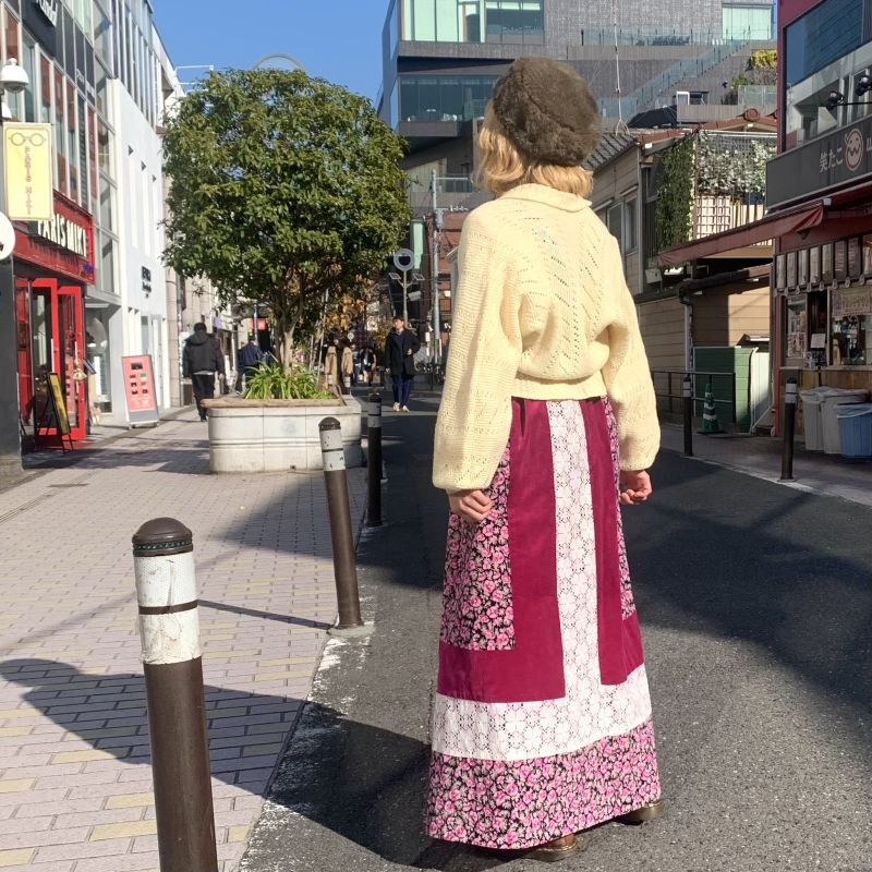 画像: (SALE) Vintage velor&flower lace patchwork long skirt