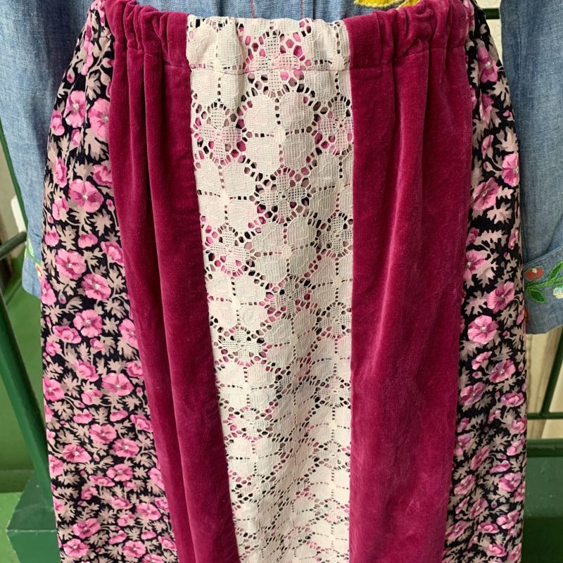 画像2: (SALE) Vintage velor&flower lace patchwork long skirt