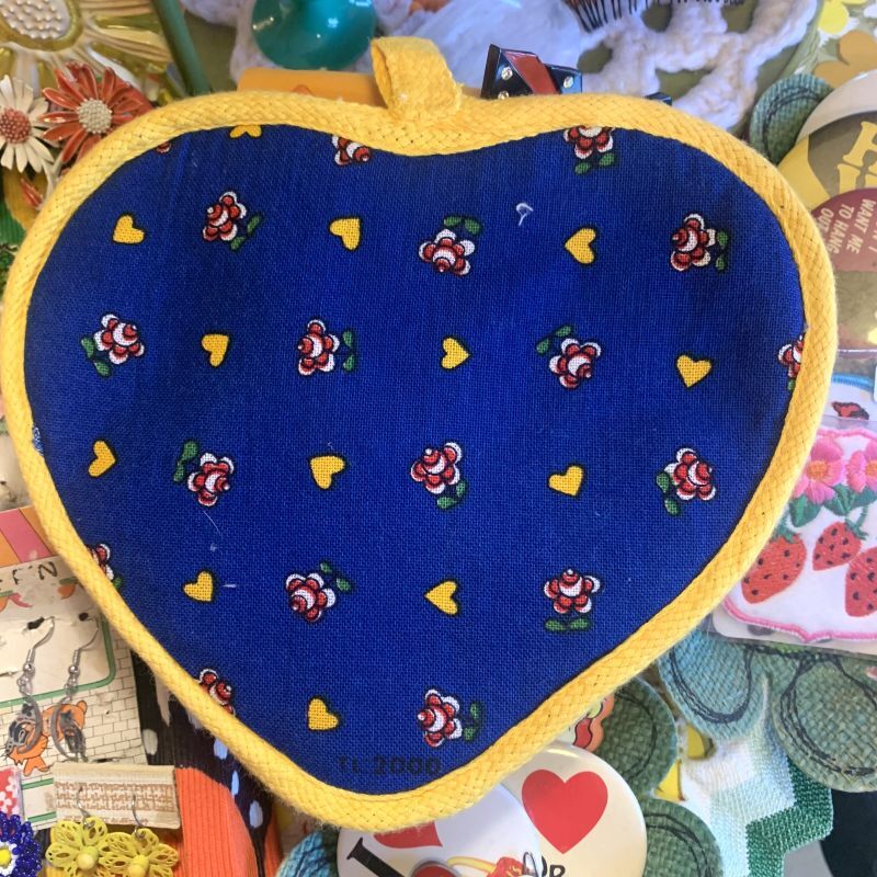 画像: Vintage heart trivet