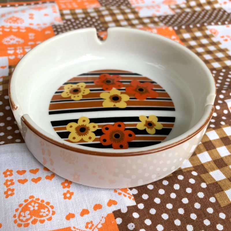 画像: Vintage Flower printed ashtray