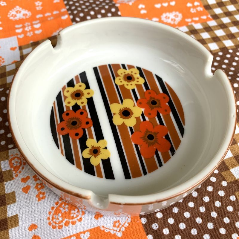 画像: Vintage Flower printed ashtray