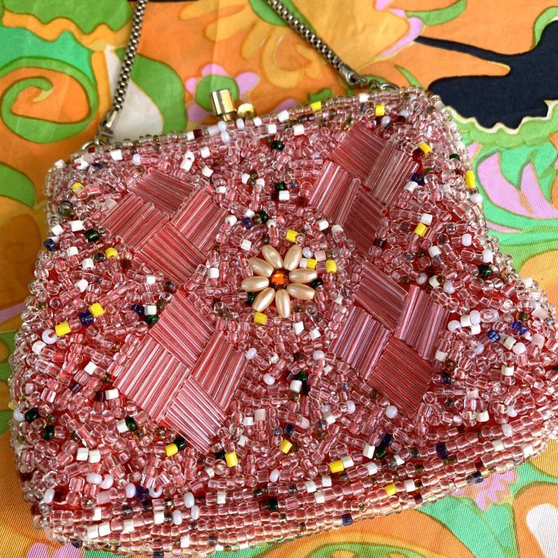 画像: Vintage flower&diamond shape beads mini bag