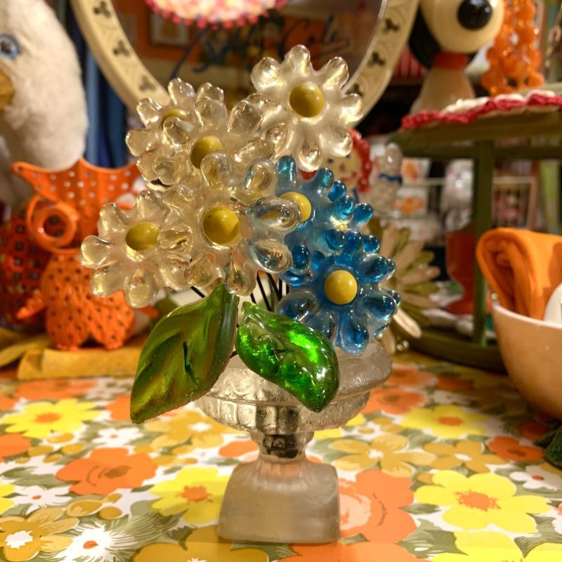 画像: Vintage lucite flower(ye.Bl)
