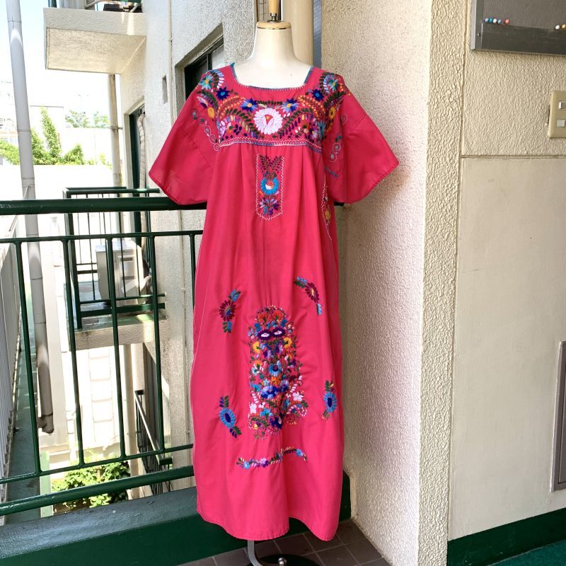 画像: Vintage flower embroidery mexican dress