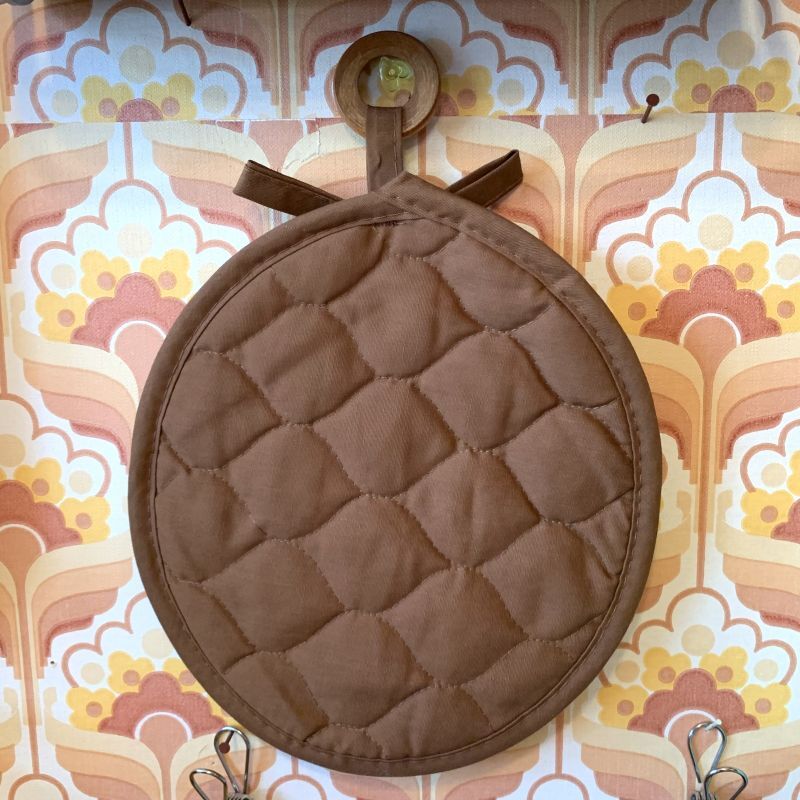 画像: Vintage holly hobbie quilting trivet