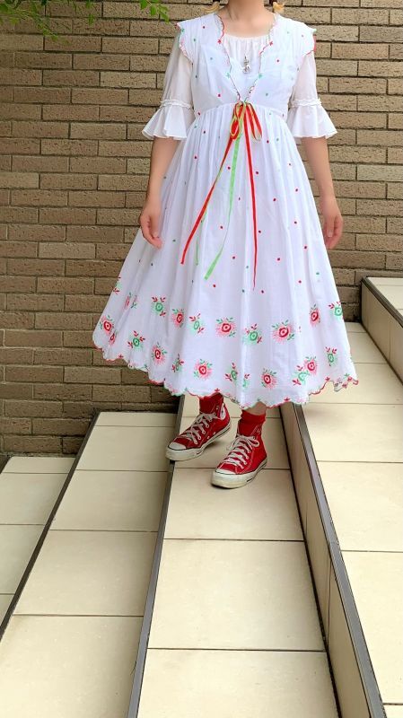 画像: 60'S Vintage dot&flower embroidery ribbon dress