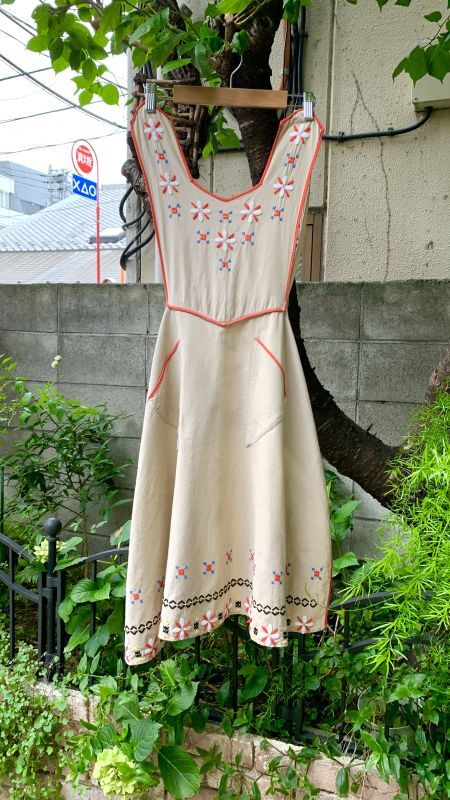 画像: Vintage flower embroidery apron