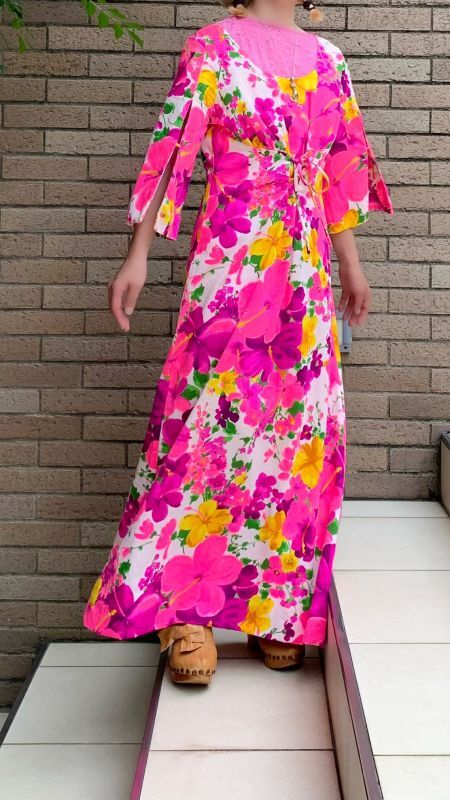 画像: (SALE)Vintage colorful flower Hawaiian dress