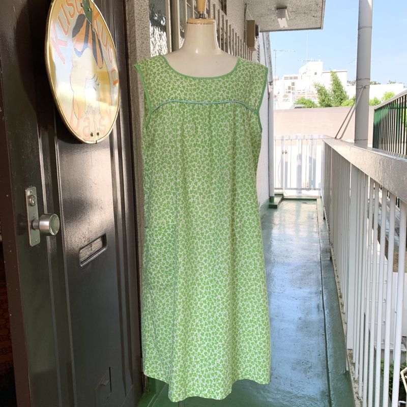 画像: (SALE) Vintage clover printed sleeveless dress