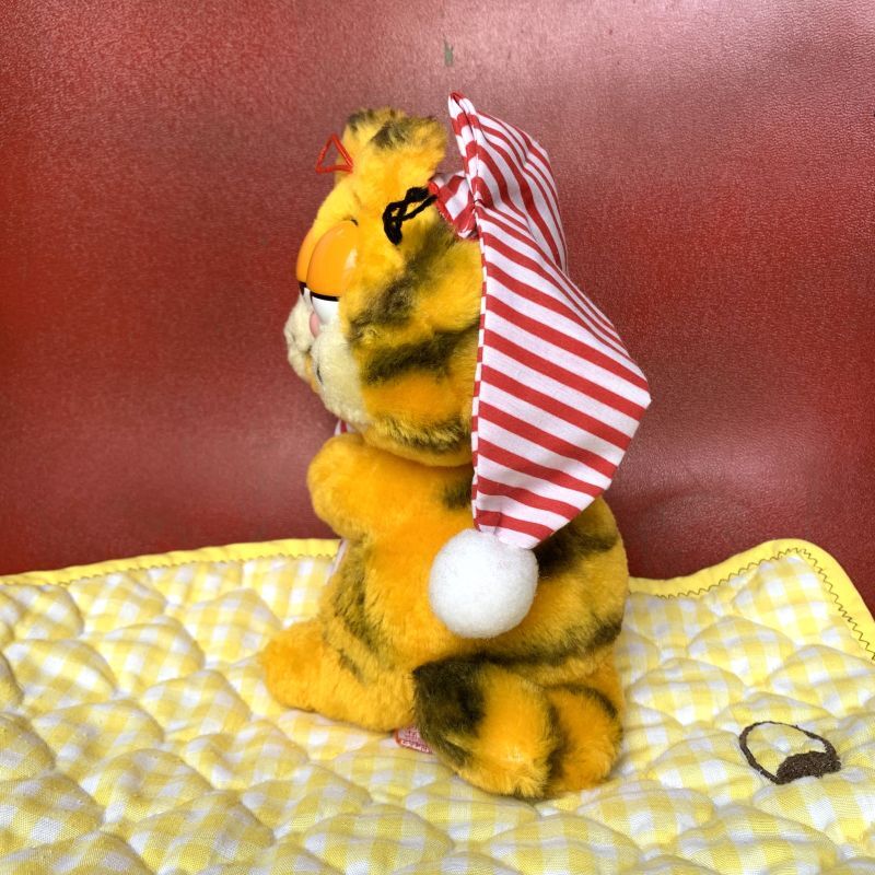 画像: Vintage Garfield stuffed toy