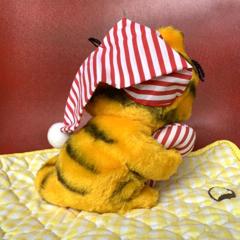 画像: Vintage Garfield stuffed toy