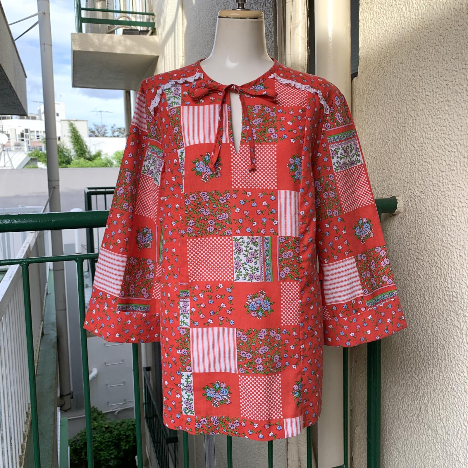 画像: Vintage flower patchwork printed top