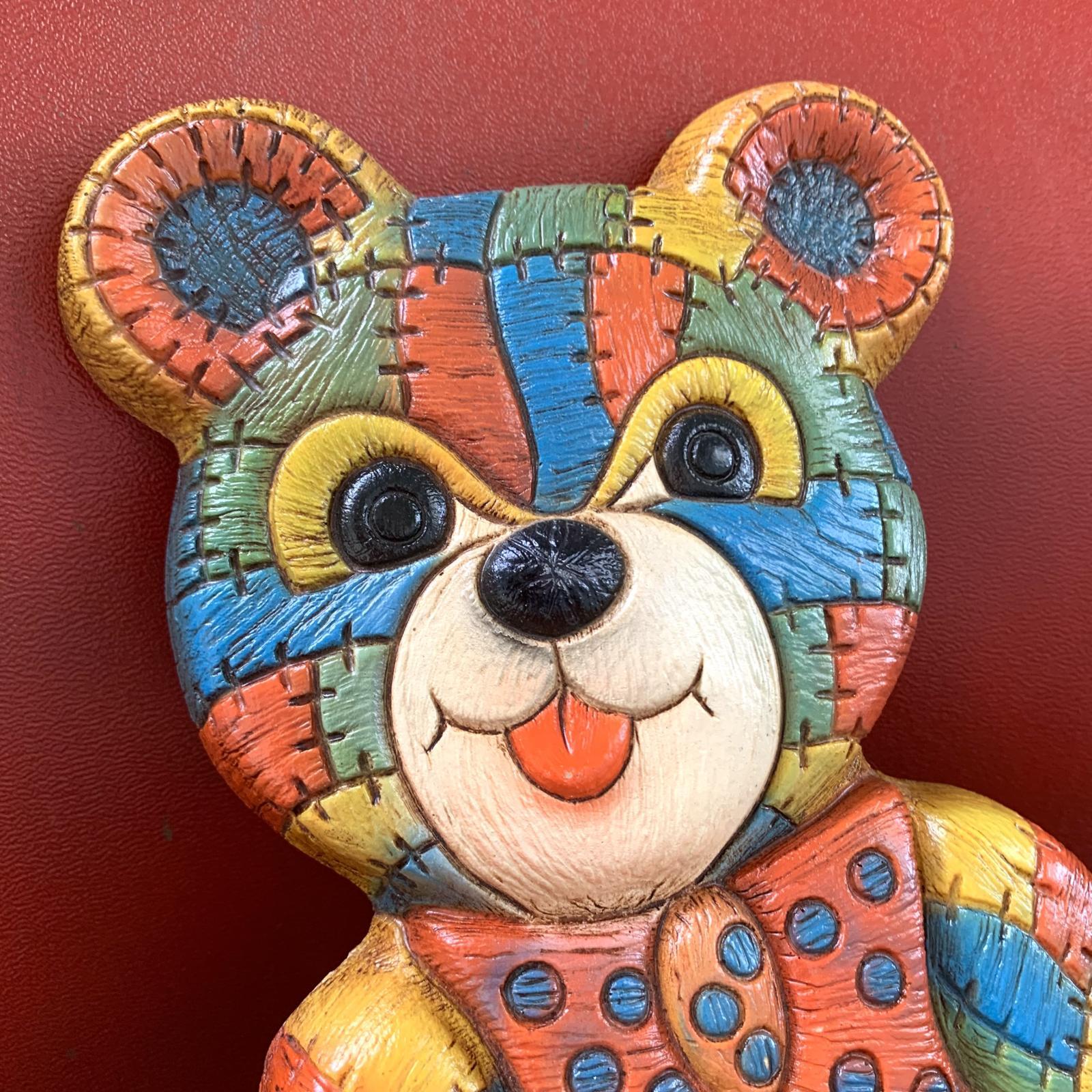 画像: Vintage colorful bear wall hanging