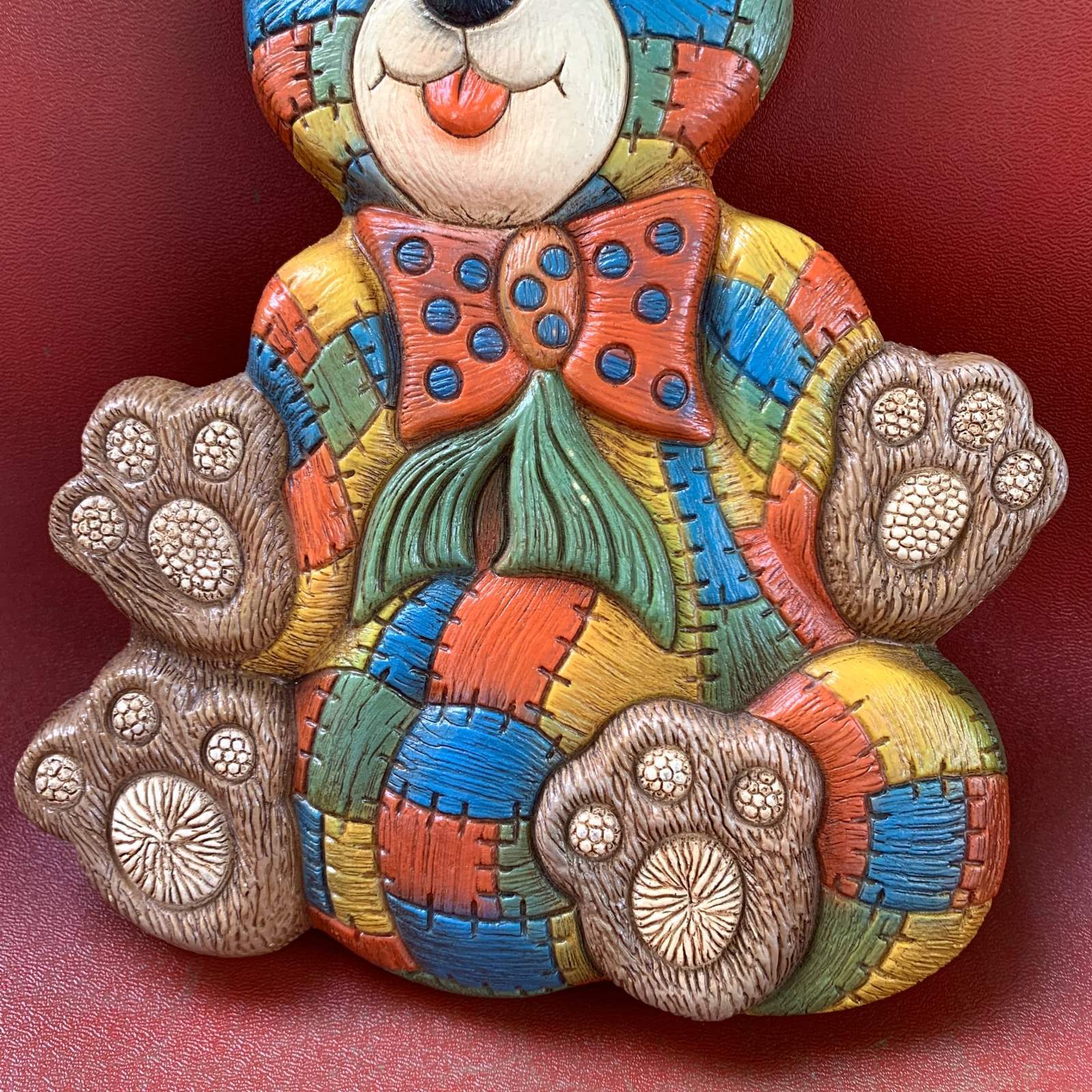 画像: Vintage colorful bear wall hanging