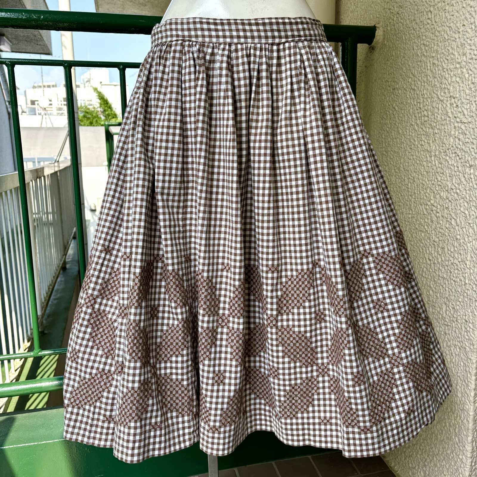 画像: Vintage checkered cross stitch flared skirt