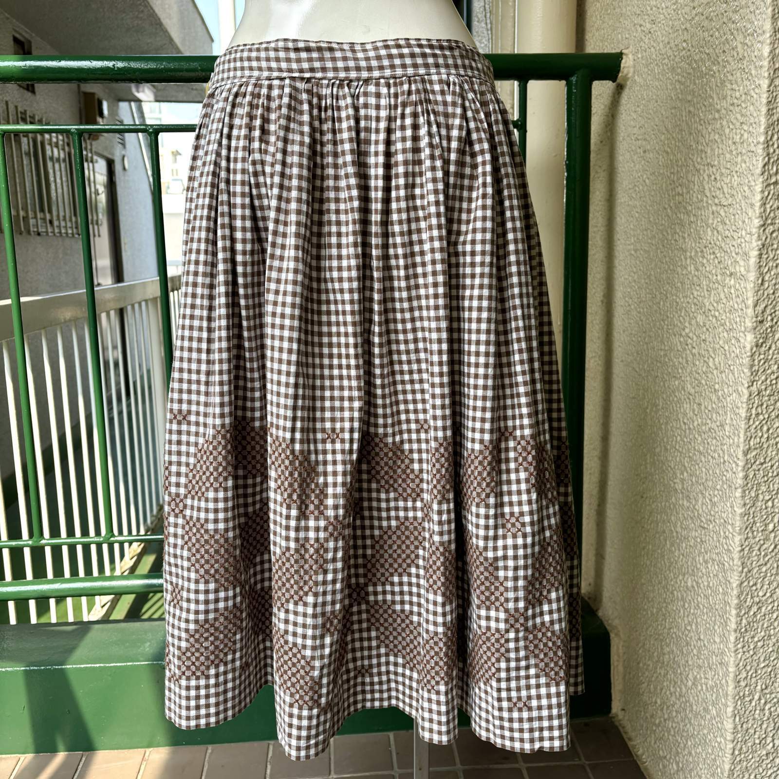 画像: Vintage checkered cross stitch flared skirt