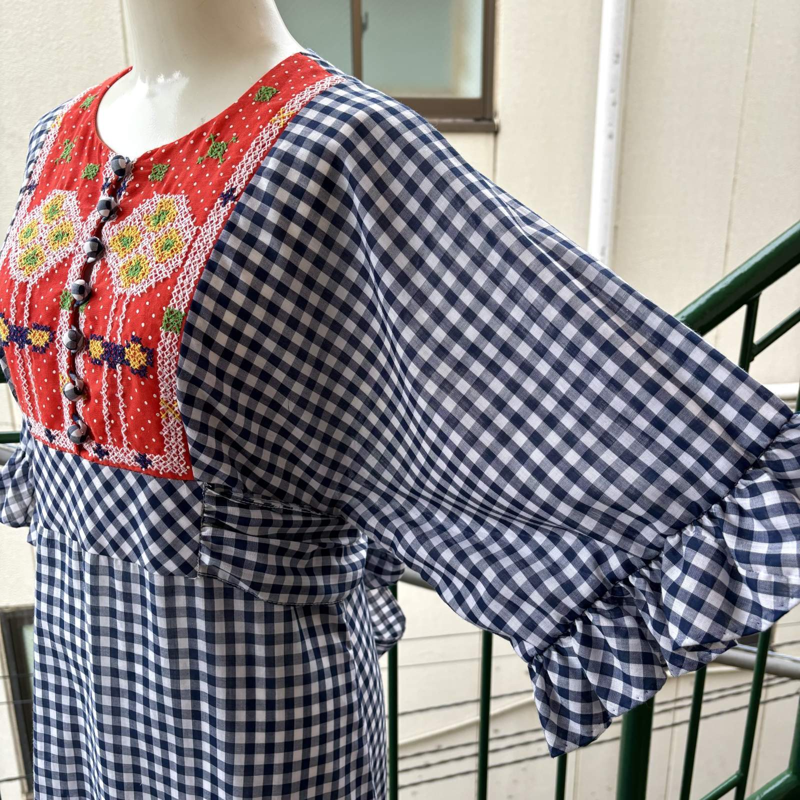 画像: Vintage cross stitch navy checkered ruffle sleeves dress