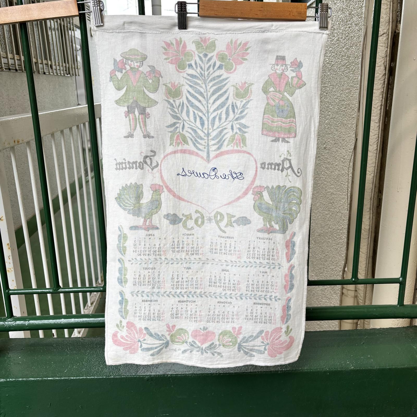 画像4: Vintage embroidery fabric calendar