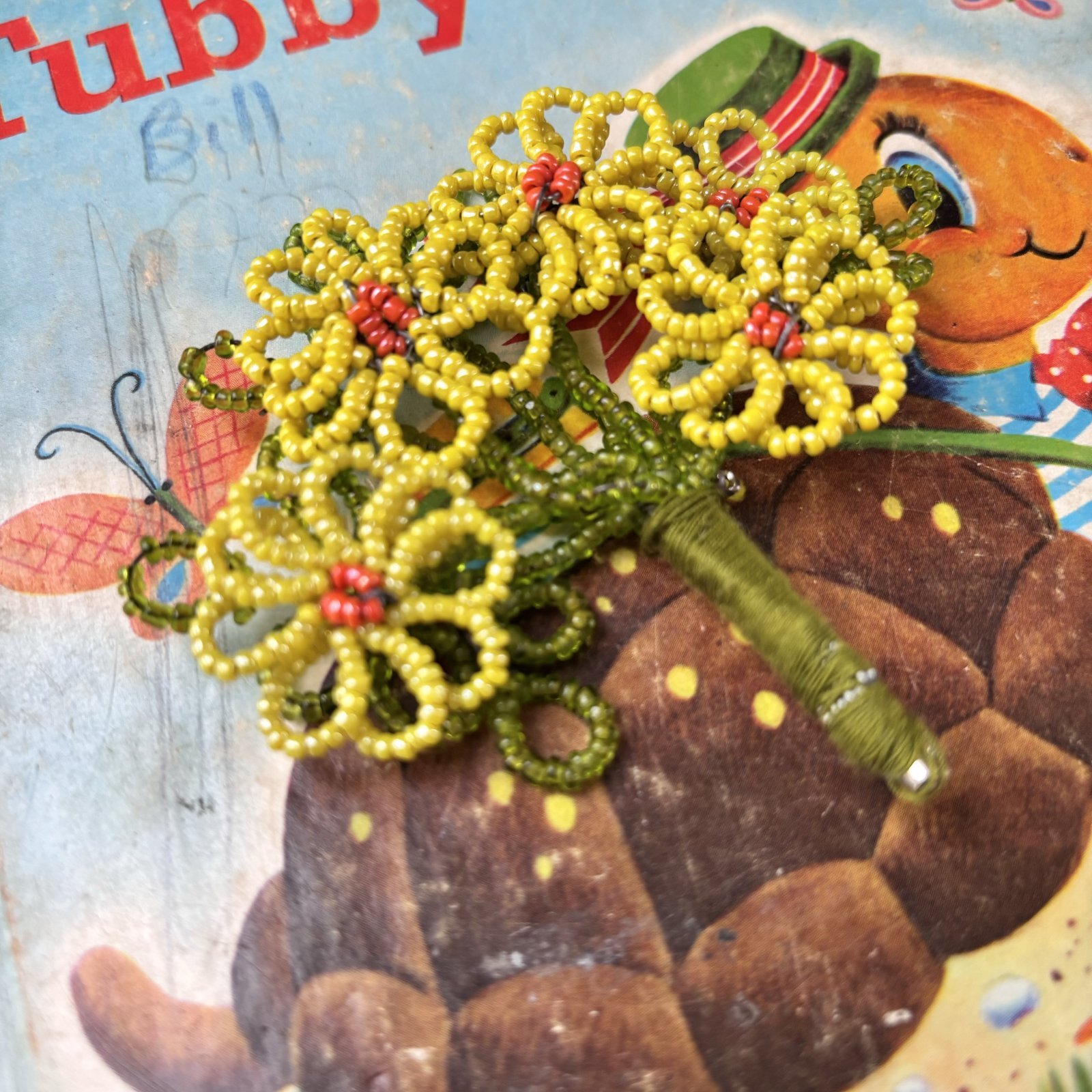 画像: Vintage beaded flowers brooch