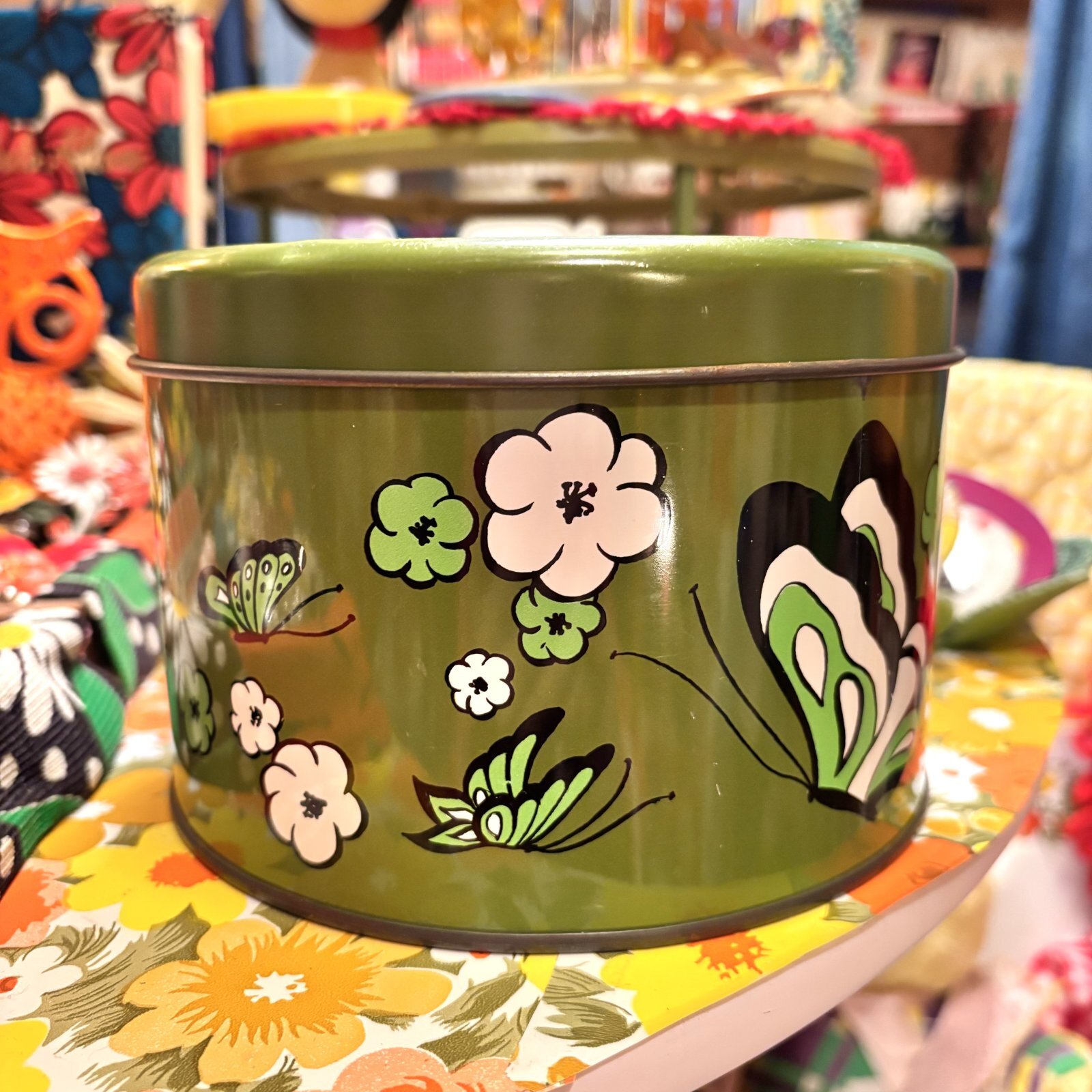 画像: Ballonoff社  Butterfly flower round tin缶(GR)