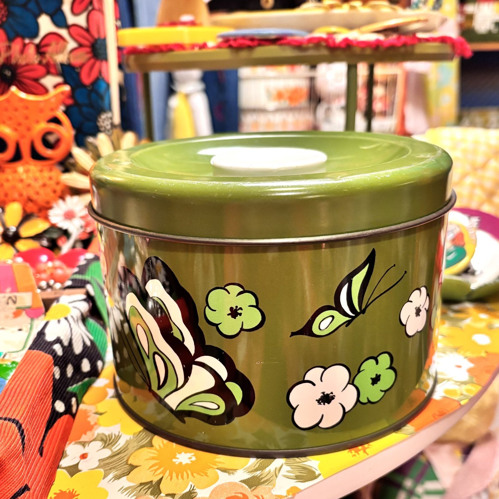 画像: Ballonoff社  Butterfly flower round tin缶(GR)