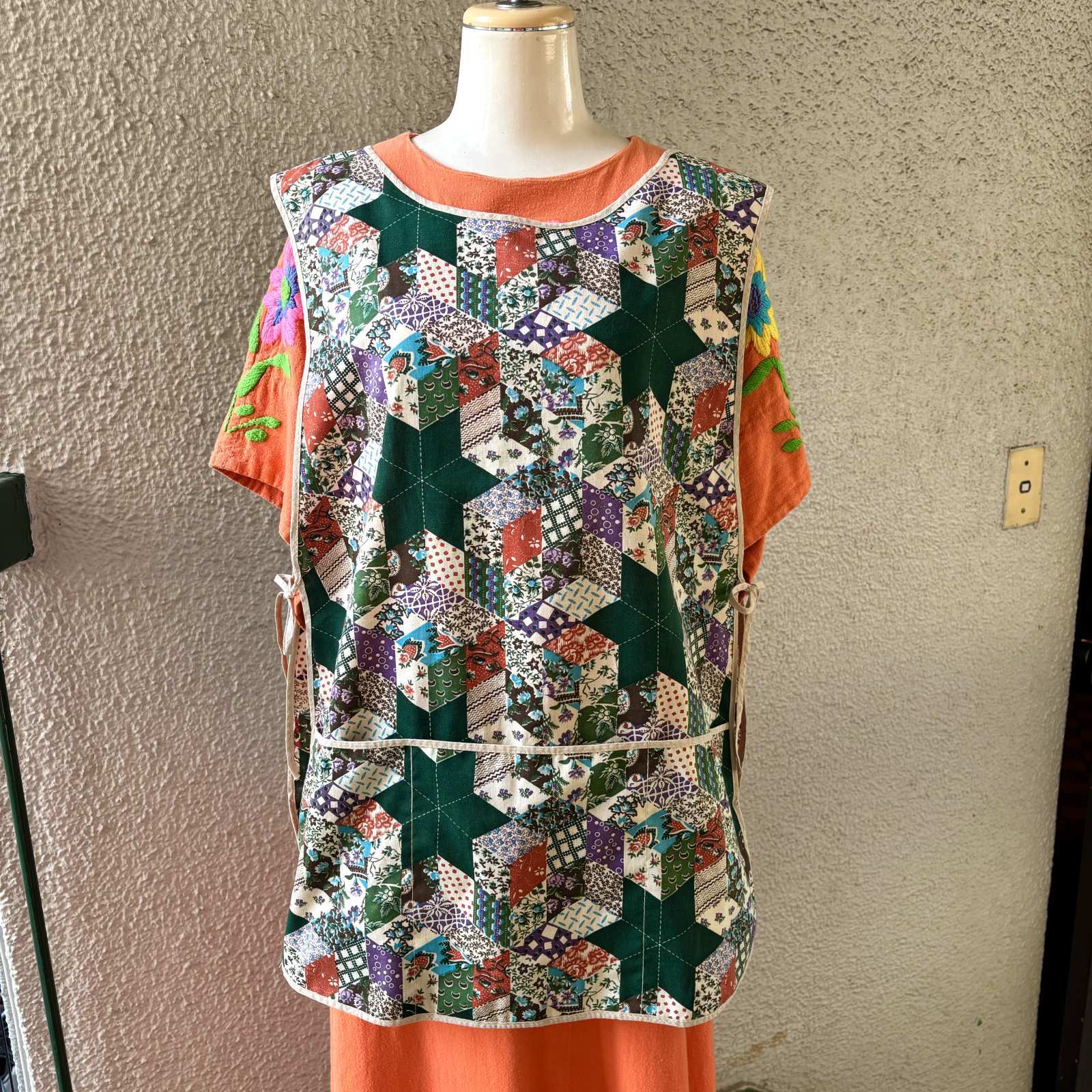 画像: Vintage patchwork printed apron top