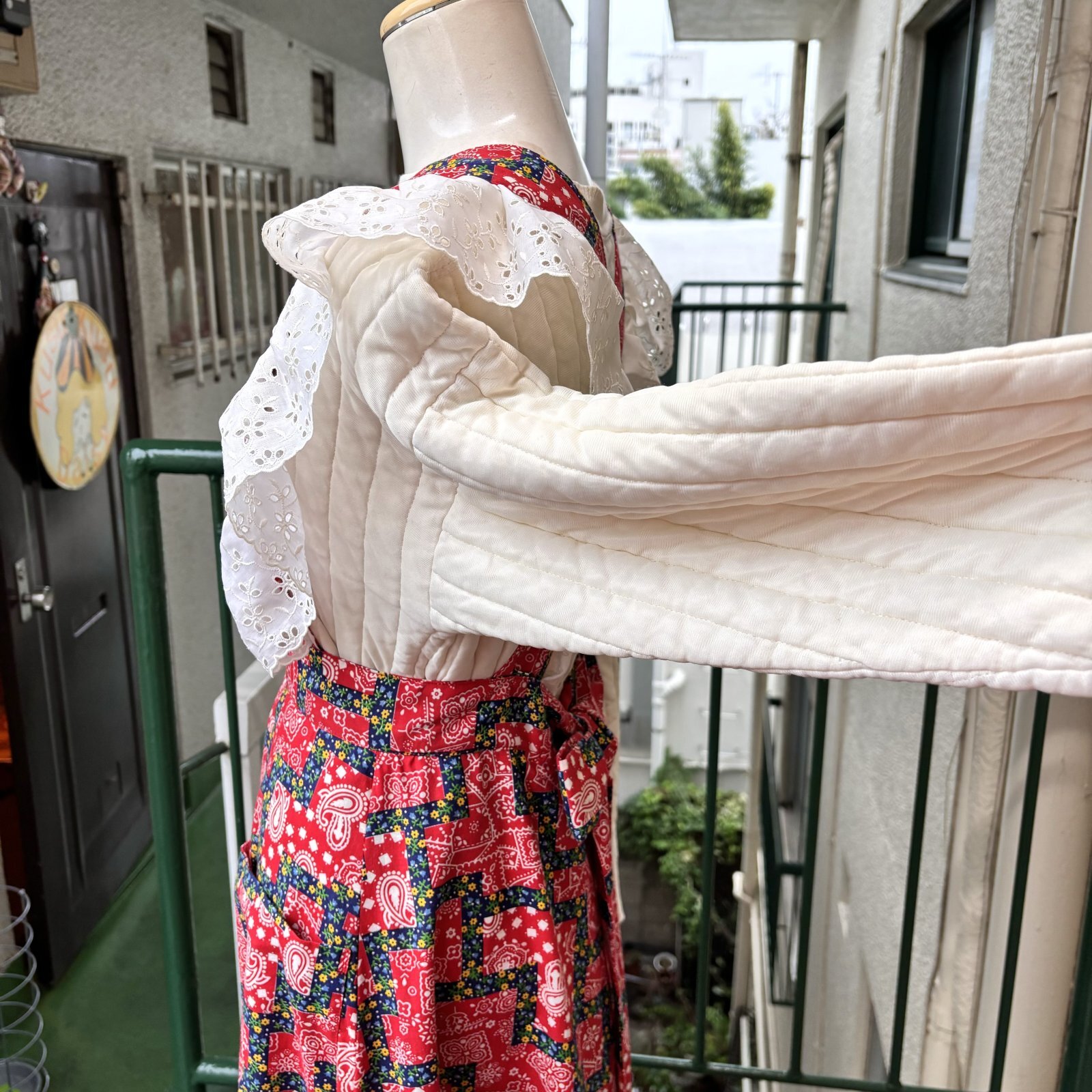 画像: Vintage bandana&flower patchwork printed apron dress