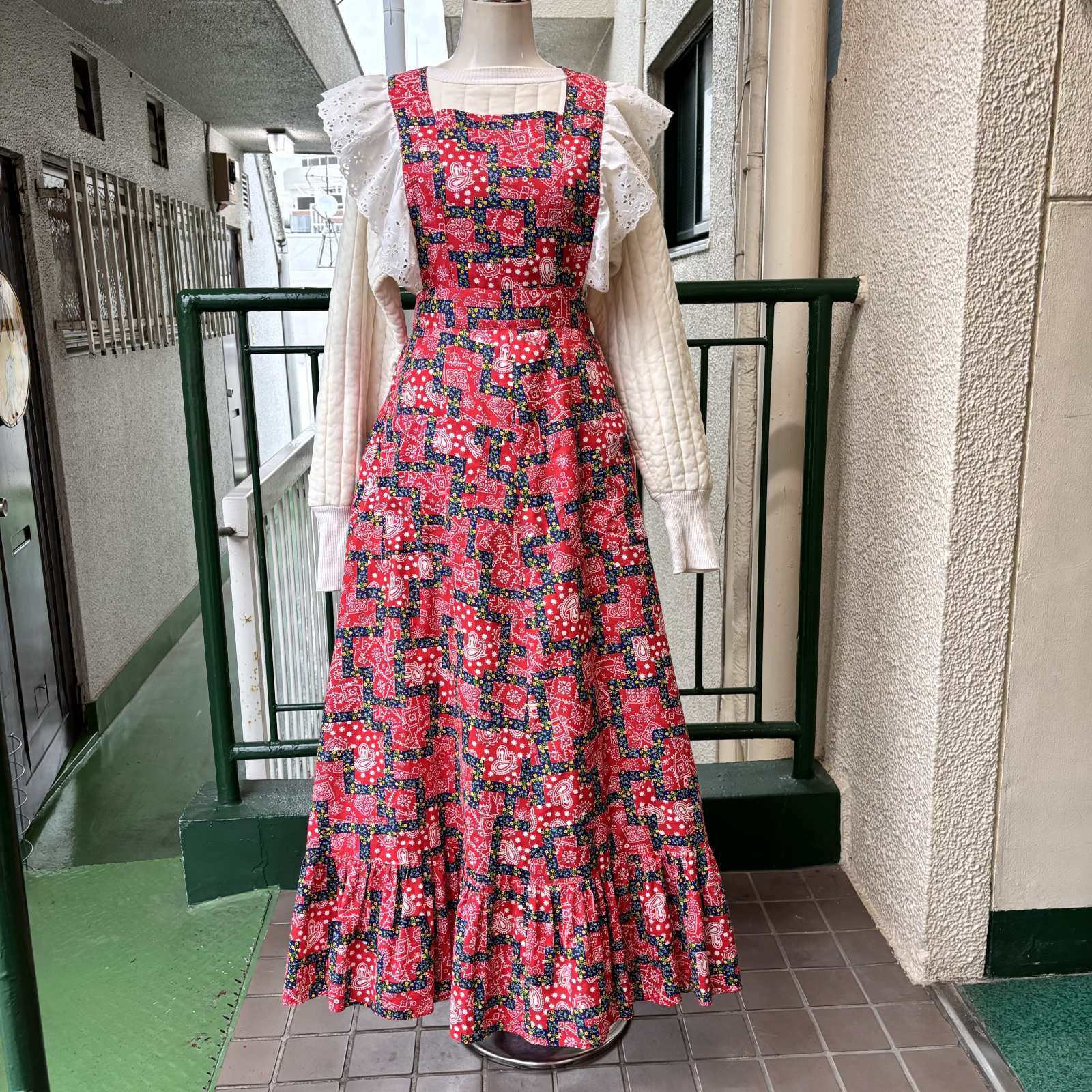 画像: Vintage bandana&flower patchwork printed apron dress