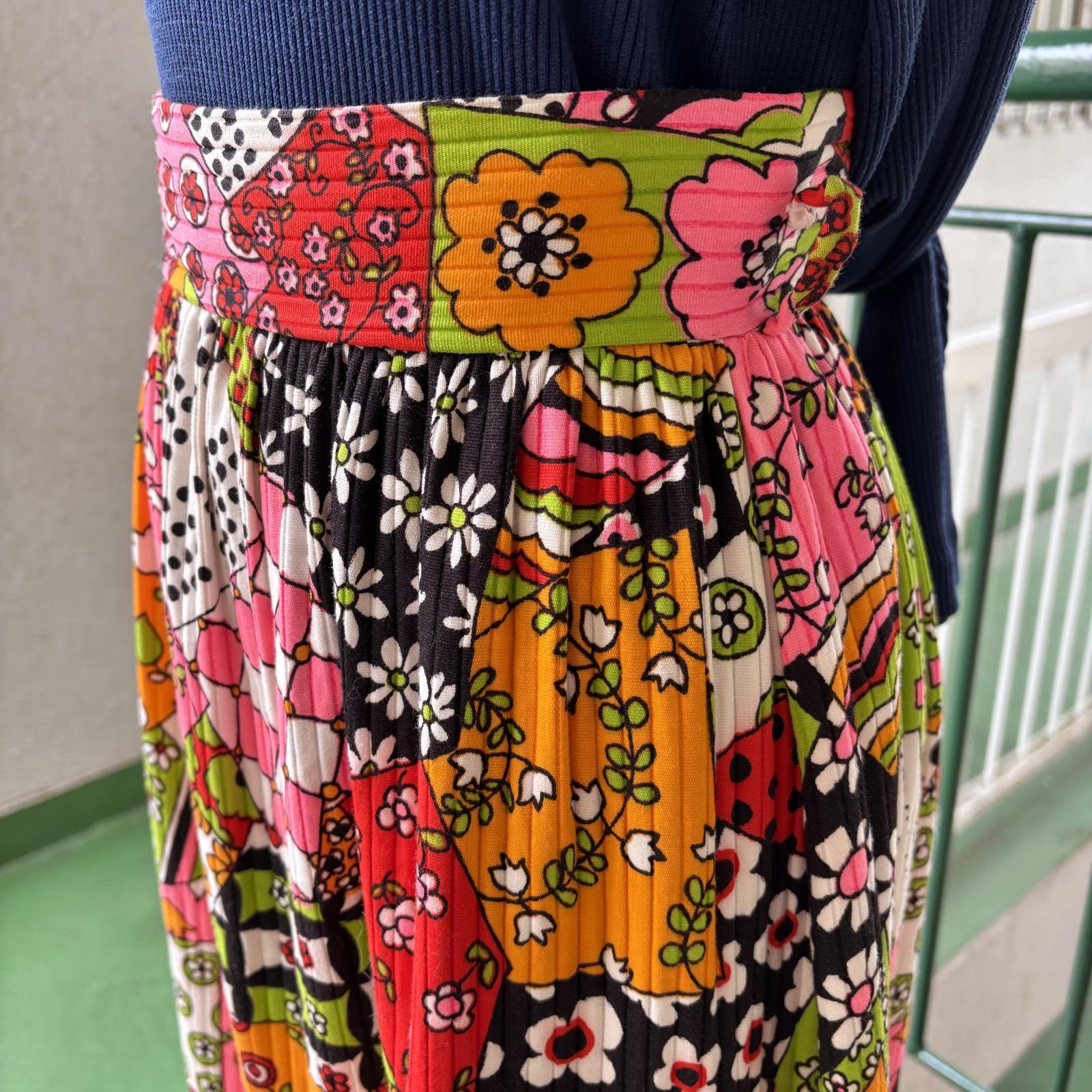 画像: Vintage flower crazy pattern patchwork printed long skirt