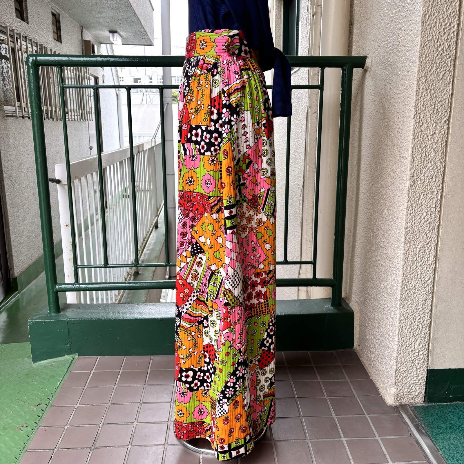 画像: Vintage flower crazy pattern patchwork printed long skirt