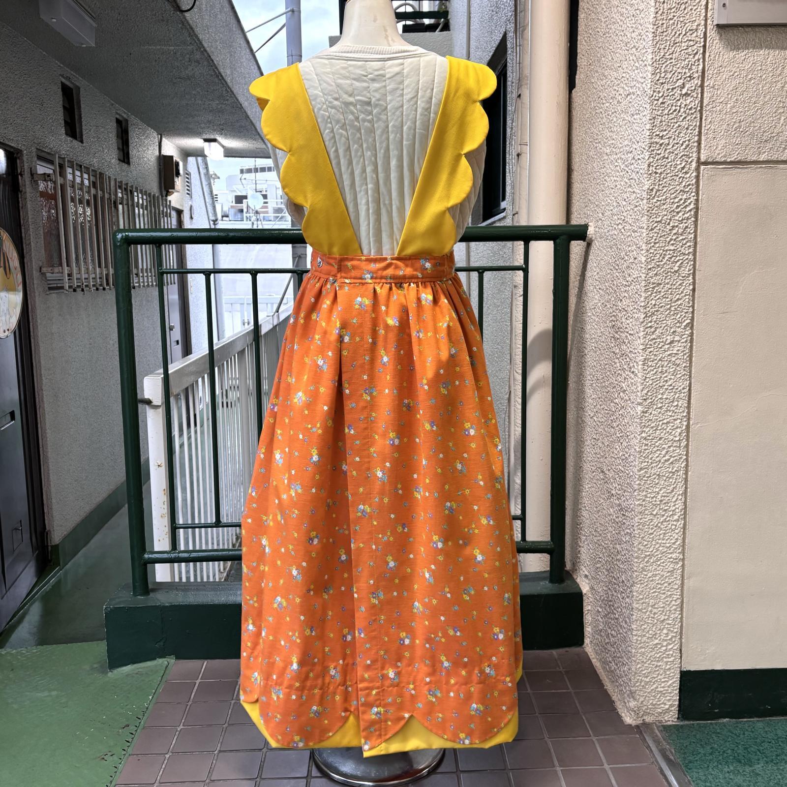 画像: Vintage scalloped collar flower printed apron dress