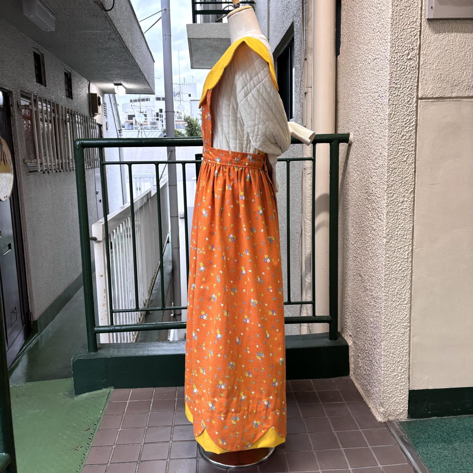 画像: Vintage scalloped collar flower printed apron dress